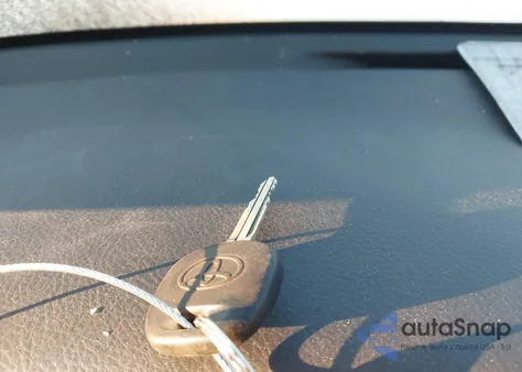 2008 Toyota Corolla Matrix Xr from USA, damaged, VIN 2T1KR32E18C717646